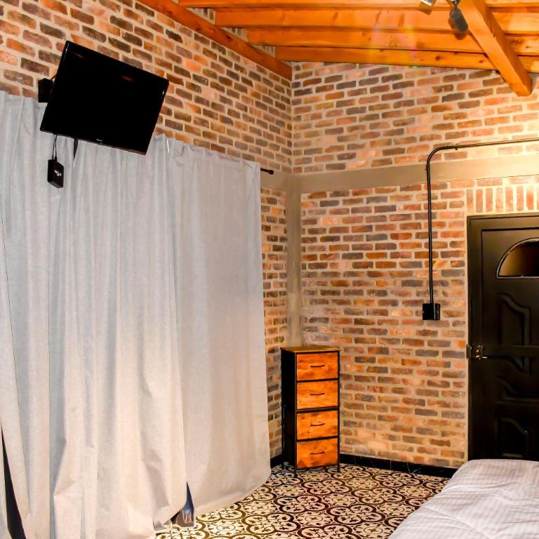 Romantic Glamping Cabin with Jacuzzi & Views - Casa con 1 dormitorio - 7