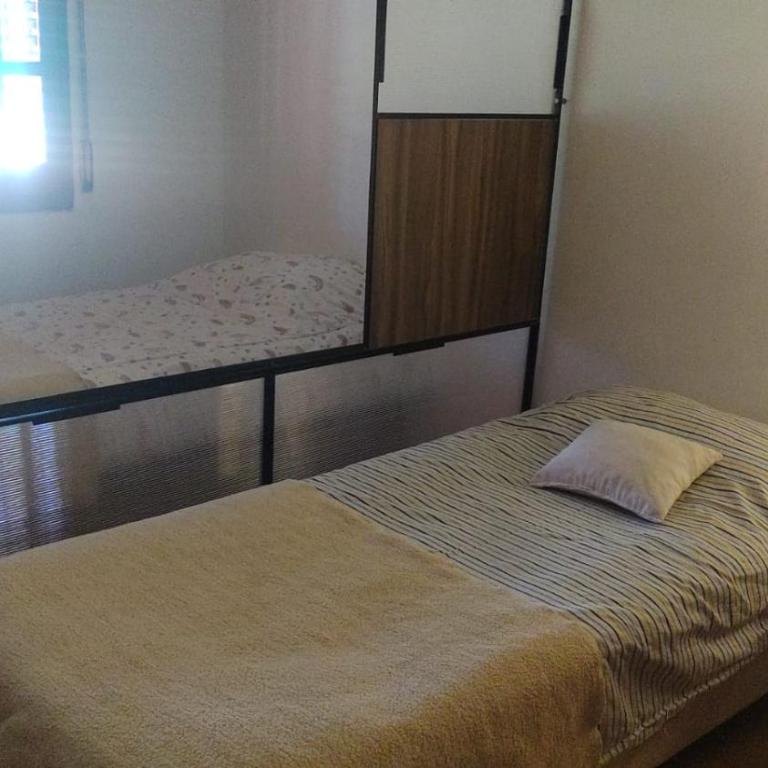 Casa Grande con pileta próximo kempes, ferial, Córdoba - Casa de 3 dormitorios - 6