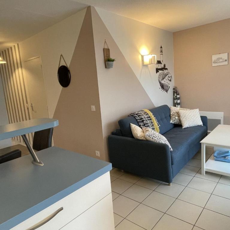 Appartement 1er étage avec terrasse, proche plage et port, Arzon - FR-1-775-34 - Appartement - 4