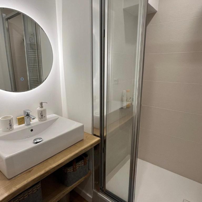 Appartement rénové au centre des 2 Alpes, proche pistes - FR-1-546-56 - Studio - 8