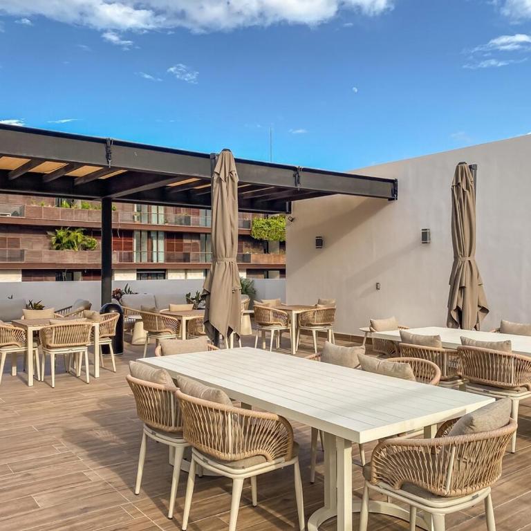 Luxury Retreat in Puerto Cancun with Rooftop Pool - Three-Bedroom Premium Apartment - 35