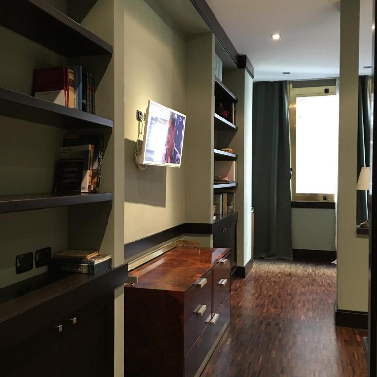 Two Sisters Suites - Camera King Deluxe - 19
