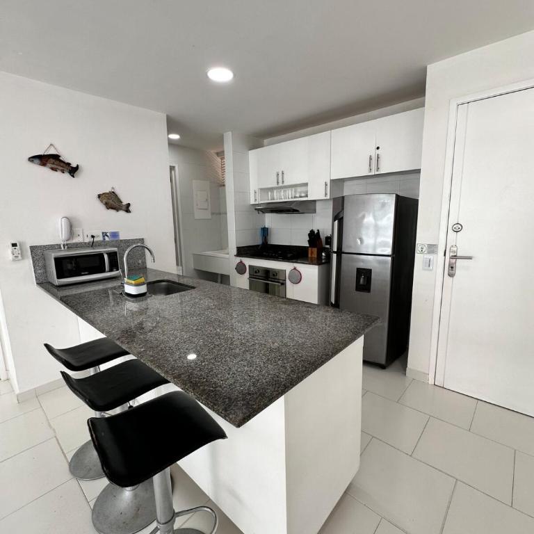 Exclusivo Apartamento con playa y piscinas Morros Cartagena - Two-Bedroom Apartment with Balcony and Sea View - 10
