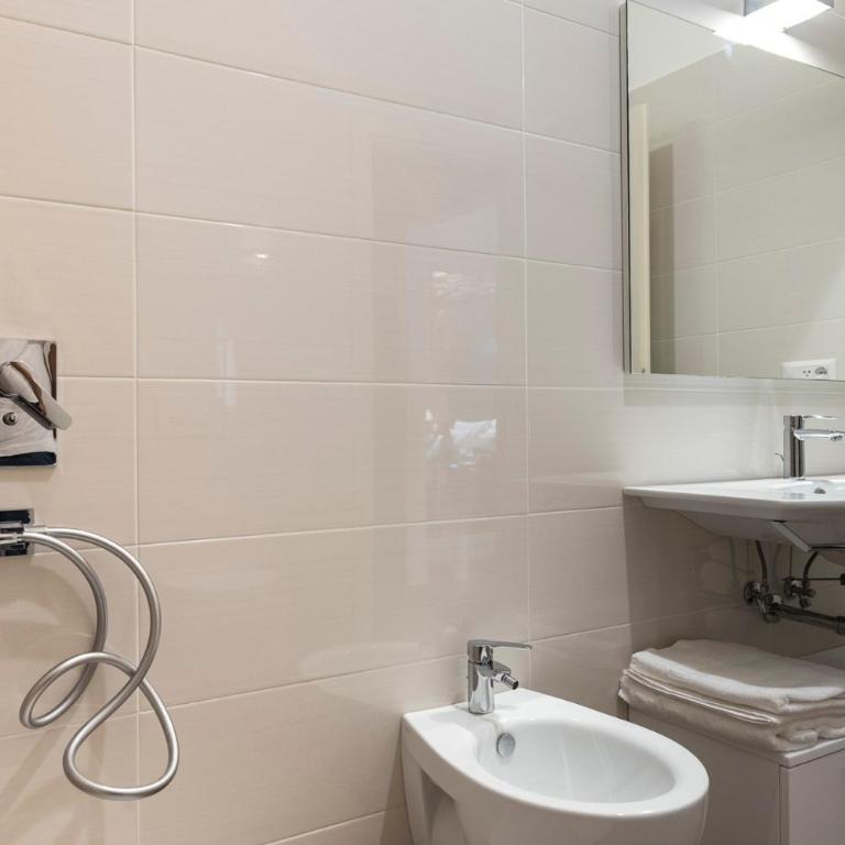 Navona Luxury Guesthouse - Camera Matrimoniale Luxury con Letto Supplementare - 21