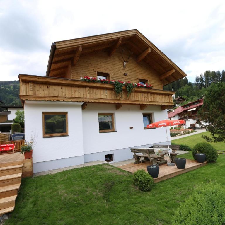 Chalet in Fügen near Spieljoch Ski Lift - Ferienhaus mit 3 Schlafzimmern - 8