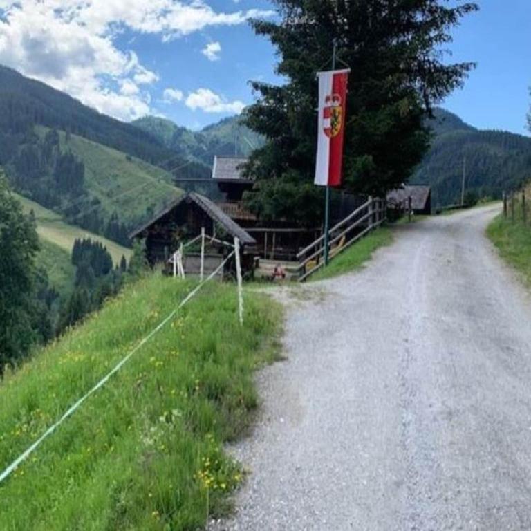 Quaint Mansion near ski bus in Goldegg - Maison de Vacances 4 Chambres - 27