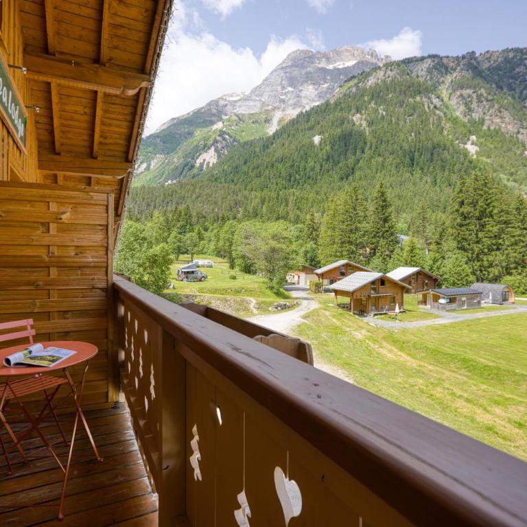 Epicéa Lodge Hôtel et Camping - Chambre Quadruple avec Balcon - 2