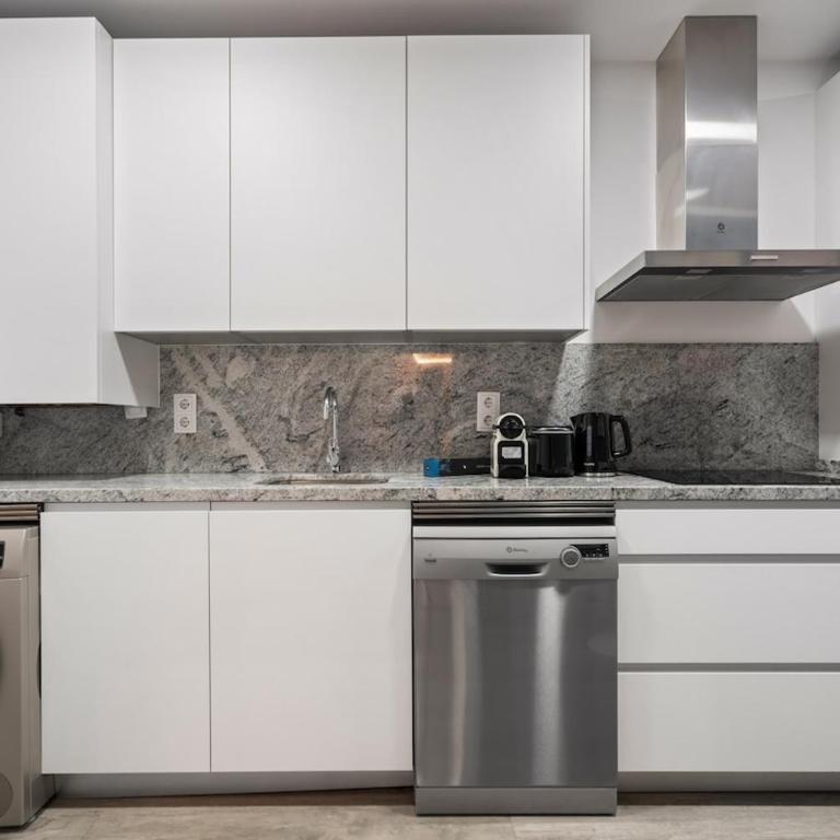 Cozy San Bernardo with terrace by Cómodo Madrid - Two-Bedroom Apartment - 2