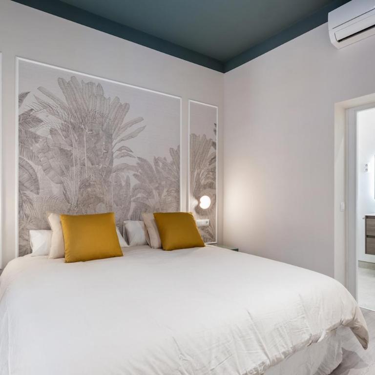 Cozy San Bernardo with terrace by Cómodo Madrid - Two-Bedroom Apartment - 12