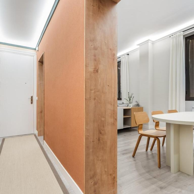 Cozy San Bernardo with terrace by Cómodo Madrid - Two-Bedroom Apartment - 27
