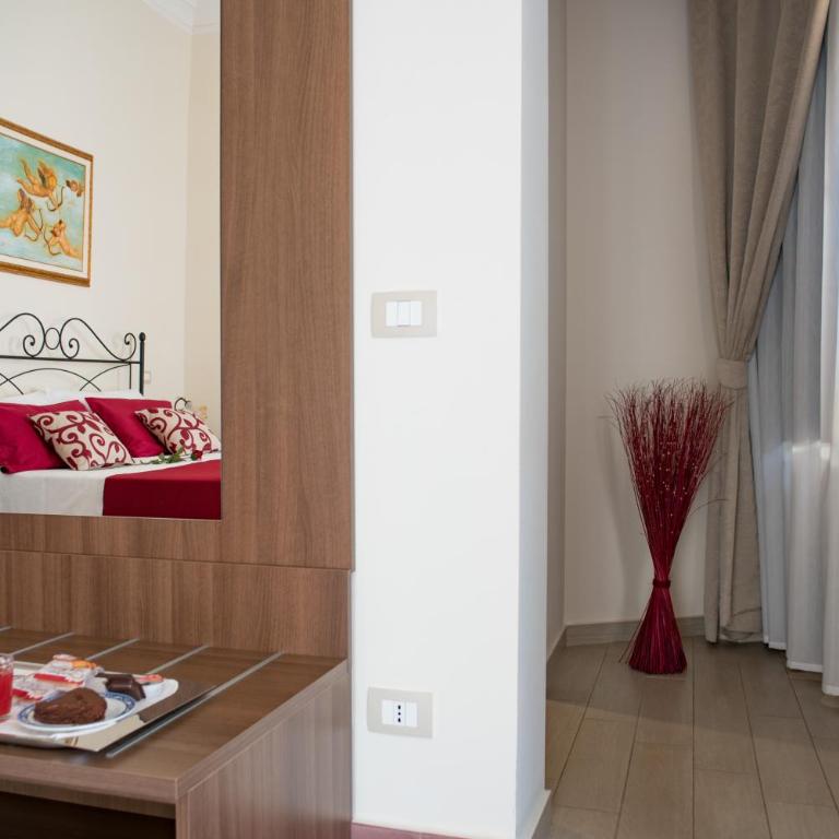 B&B Palazzo Tornabene - Deluxe Double Room with Balcony - 5