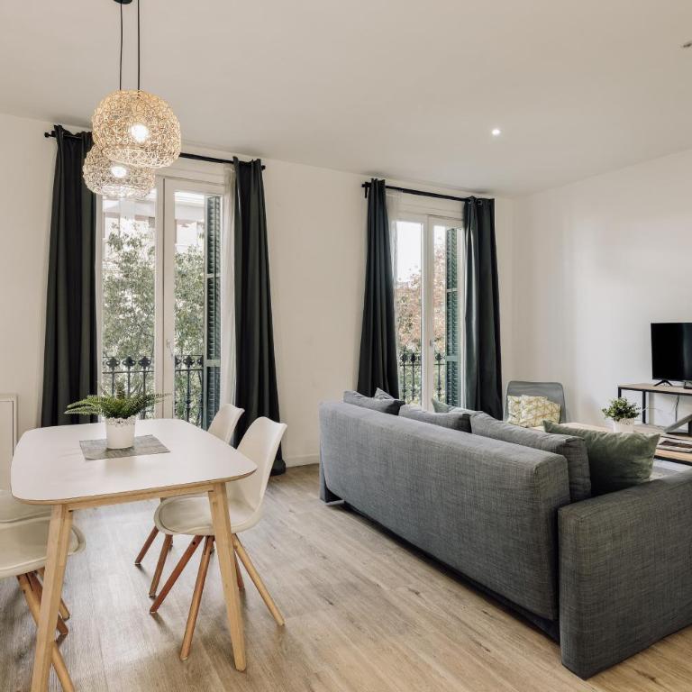 Ola Living Sant Antoni Market - Three-Bedroom Apartment with Balcony - 2