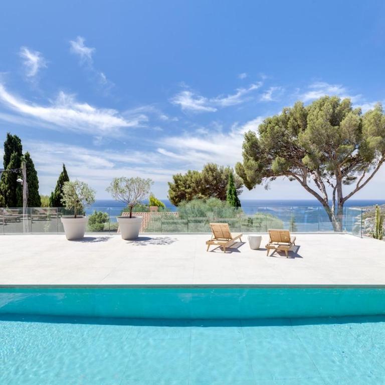 Luxurious architectural villa - Villa - 1