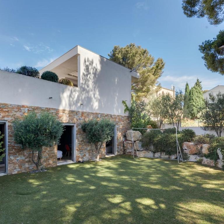 Luxurious architectural villa - Villa - 26
