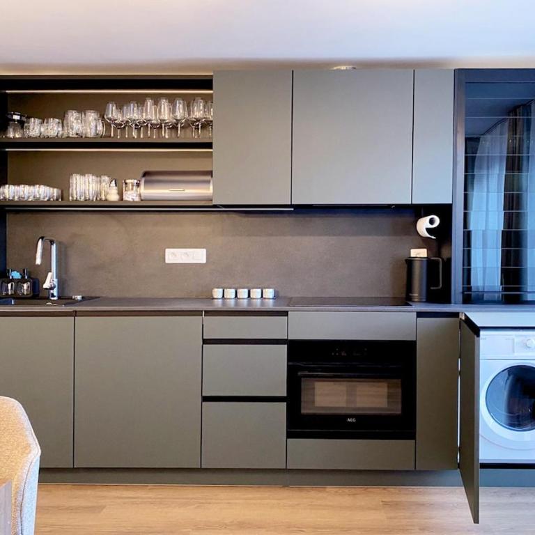 Sunny Apartment 2 - Apartment mit 3 Schlafzimmern und Bergblick - 3
