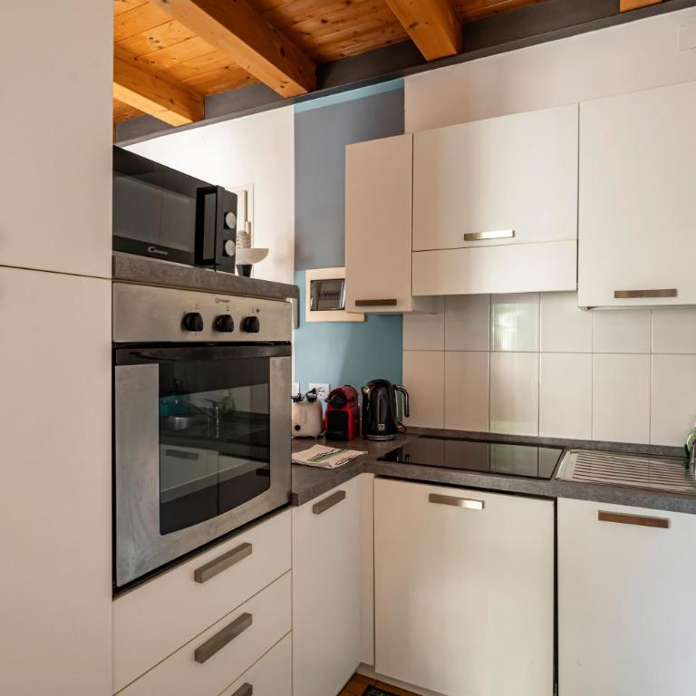 GuestHost - Piazza Mazzini Bright Apartment Padova - Appartamento con 1 Camera da Letto - 3
