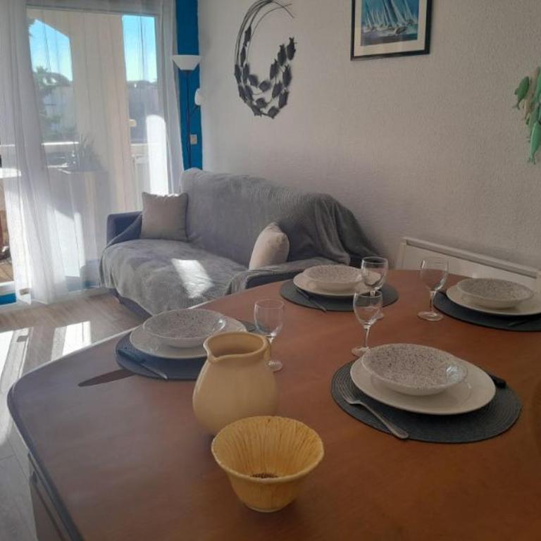 Joli appartement climatisé résidence avec piscine et plage du Grazel à 180m - Appartement 1 Chambre - Vue sur Piscine - 13