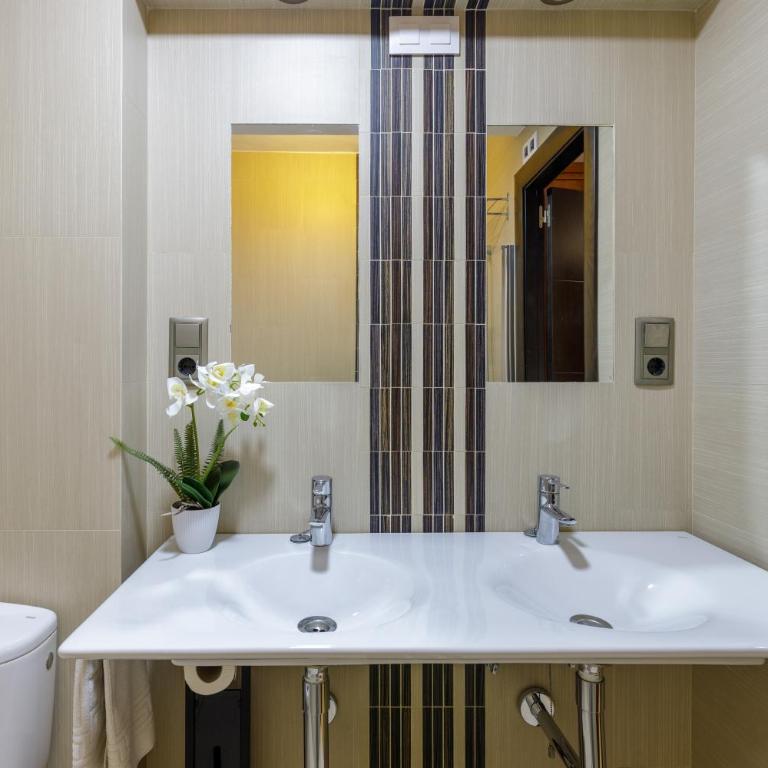 Living4Malaga Soho Vibes - Apartamento de 3 dormitorios - 2