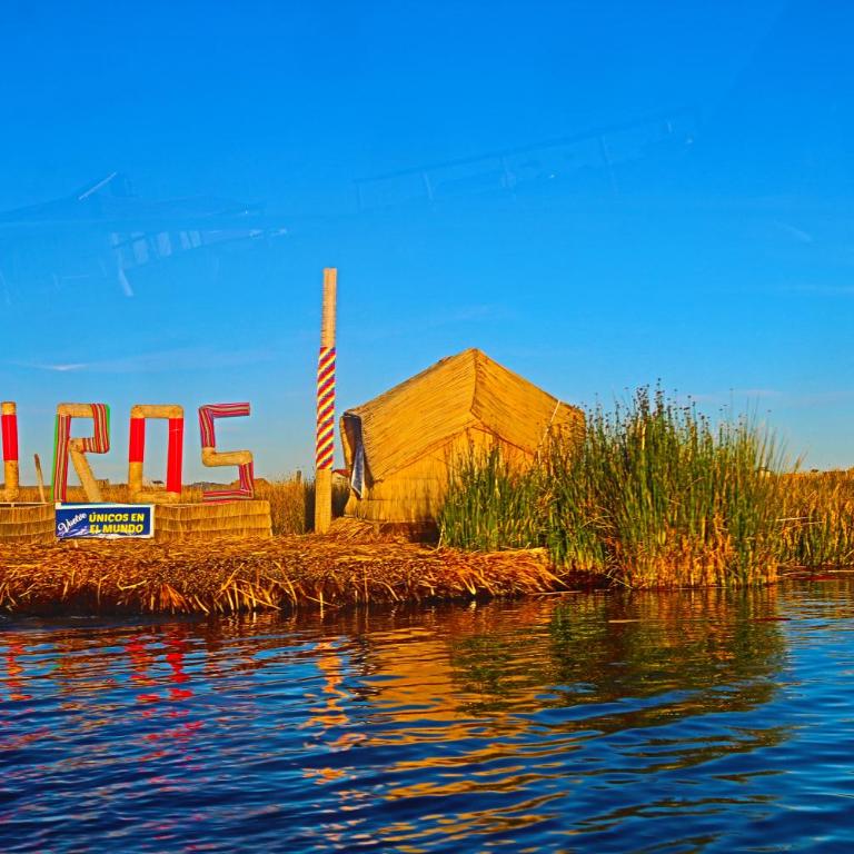 Uros House Lodge Perú - Suite with Lake View - 19