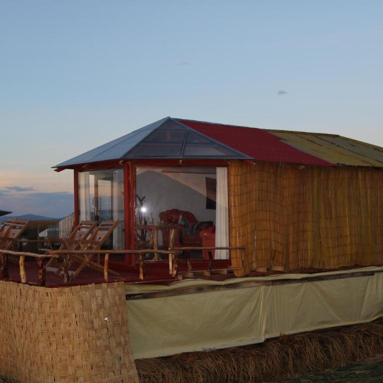 Uros House Lodge Perú - Suite with Lake View - 1