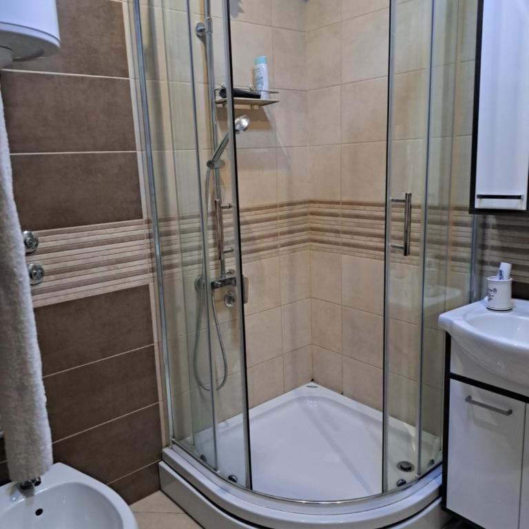 Queen delux - One-Bedroom Apartment - 2