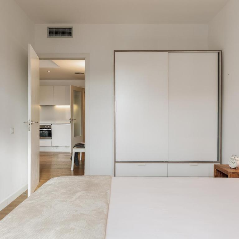 Ola Living Sant Antoni Market - Two-Bedroom Apartment with View - 7