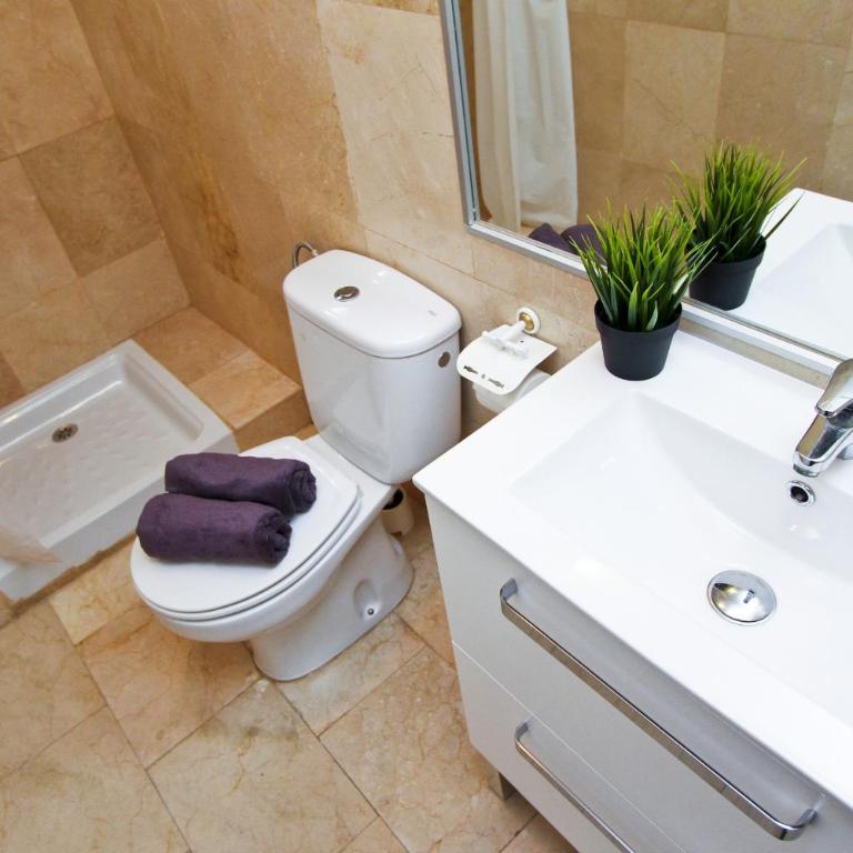 NATURE PLUS Family House - Three-Bedroom House - 10
