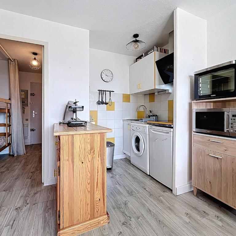 Le Zénith - Studio - cabine - Centre - Parking - Appartement 2 Chambres - 4