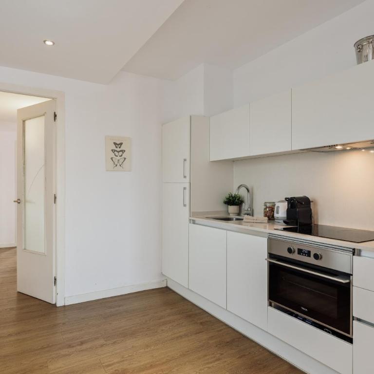 Ola Living Sant Antoni Market - Attic Three-Bedroom Apartment with views and Terrace - 7