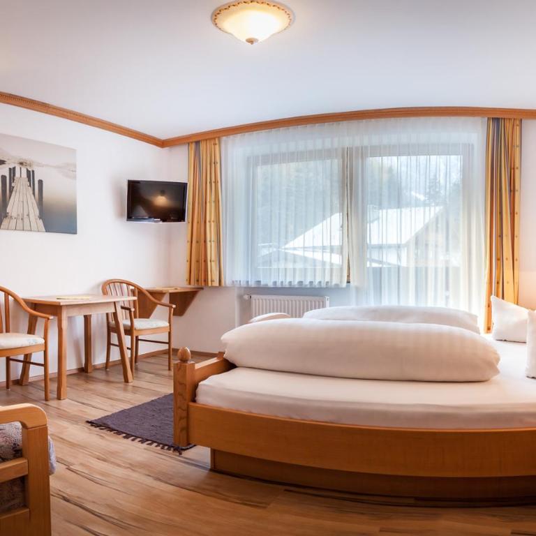Apart Tuxertal - Apartment mit 1 Schlafzimmer, Balkon und Bergblick - 2