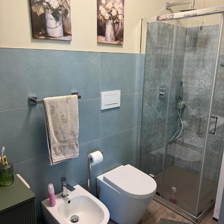 I Fiori del Lago Apartment - Appartamento con 1 Camera da Letto e con Giardino - 13