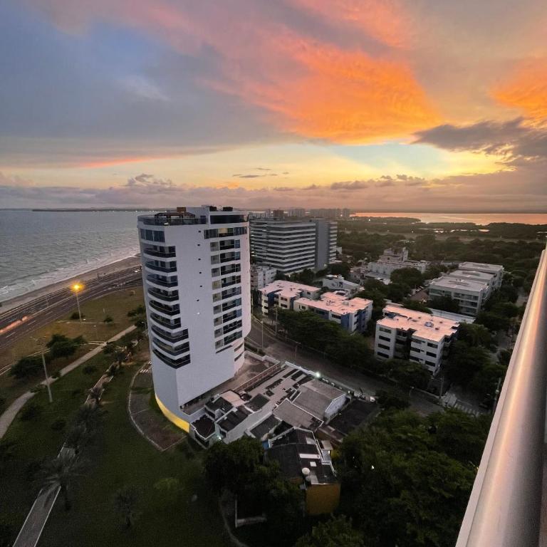 Ocean View ApartaSuite 16th Floor - Apartment - 23