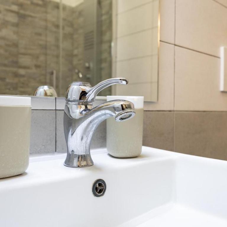 Colosseo House Rosy by Rentbeat - Appartamento con 1 Camera da Letto - 30