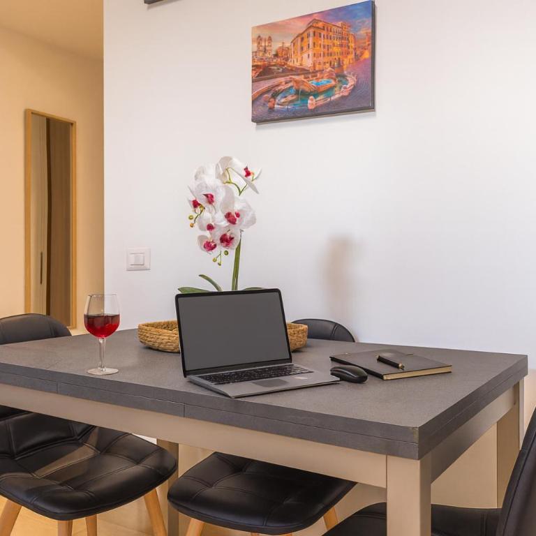 Appartamento Moderno con Terrazzo Esclusivo self check-in a 5 Min dalla Metro C - Apartment mit 1 Schlafzimmer - 11