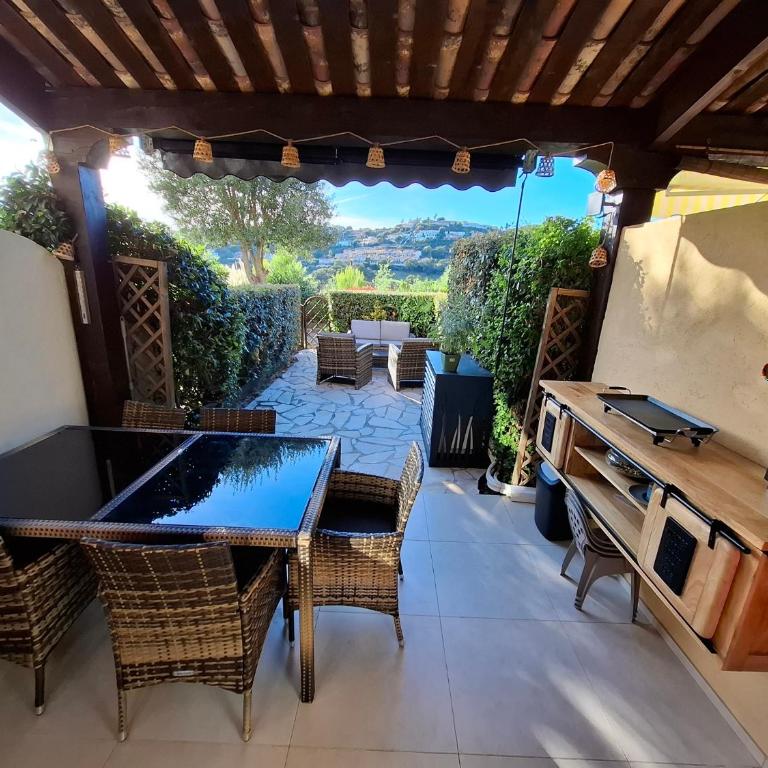 Charmant petit mas classé 3 étoiles, vue Golf et proche plage - Casa de 2 dormitorios - 1