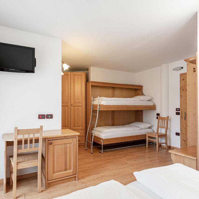Hotel Genzianella - Standard Quadruple Room - 1