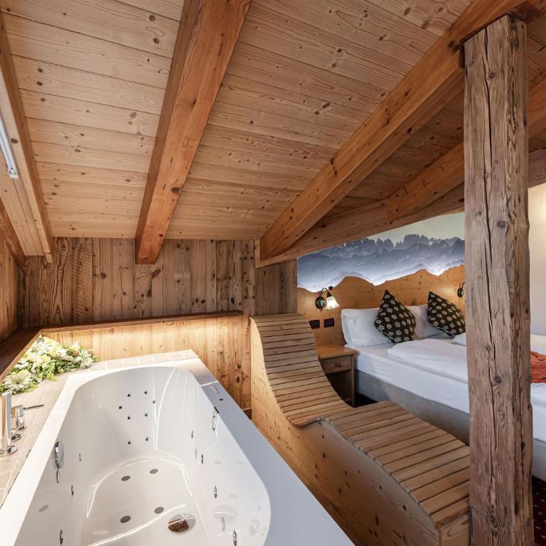 Hotel Genzianella - Double Room with Spa Bath - 3
