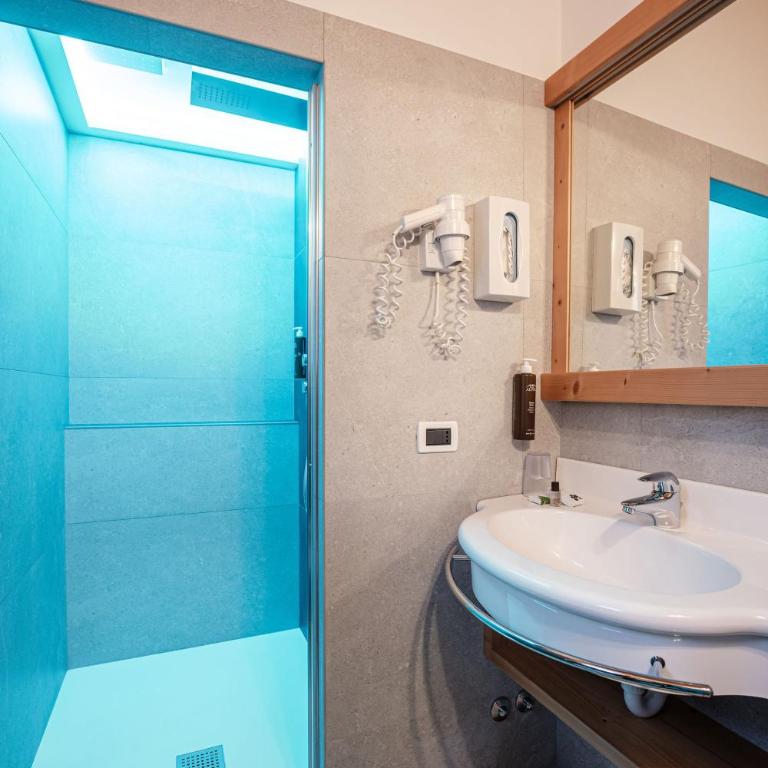 Hotel Genzianella - Double Room with Spa Bath - 4