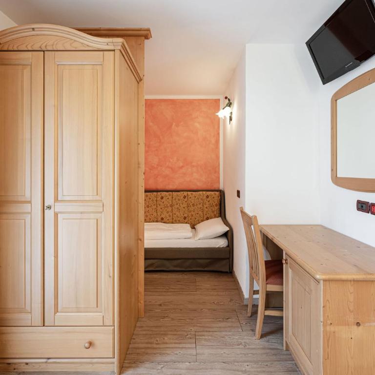 Hotel Genzianella - Standard Family Room - 4