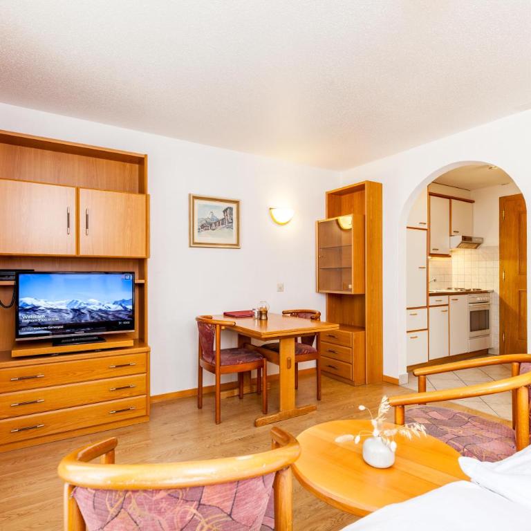 Alpenblick - Studio Apartment Bonatti-Nebengebäude (ohne Aufzug) mit Balkon oder Terrasse mit Blick auf Matterhorn - 9