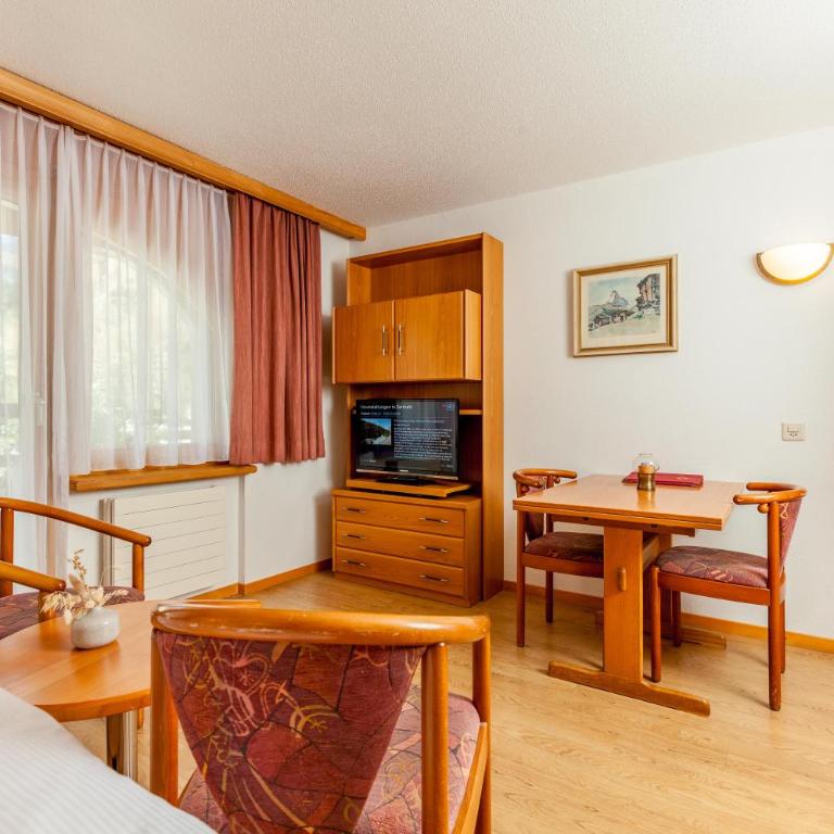 Alpenblick - Studio Apartment Bonatti-Nebengebäude (ohne Aufzug) mit Balkon oder Terrasse mit Blick auf Matterhorn - 10