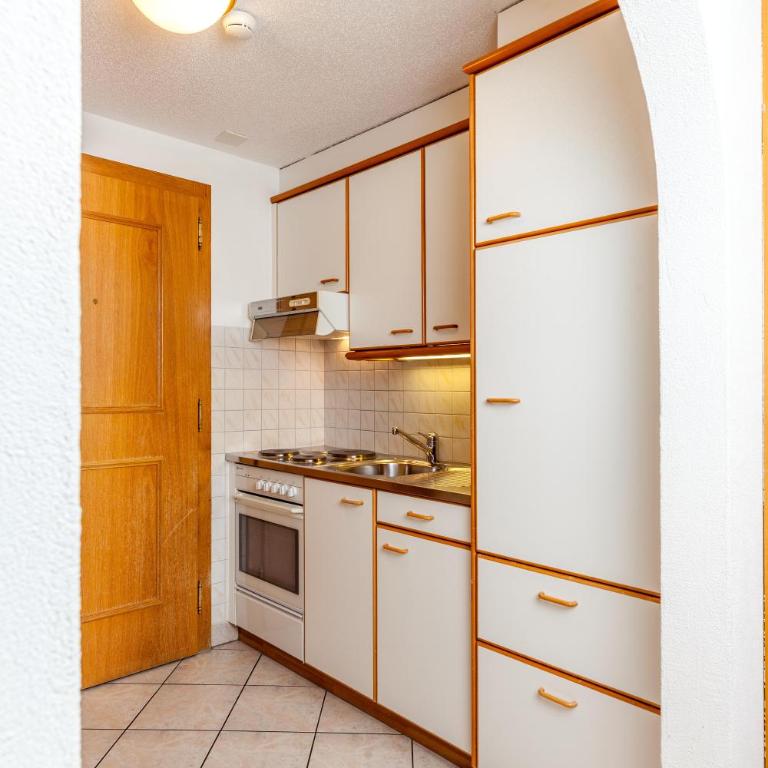 Alpenblick - Studio Apartment Bonatti-Nebengebäude (ohne Aufzug) mit Balkon oder Terrasse mit Blick auf Matterhorn - 3