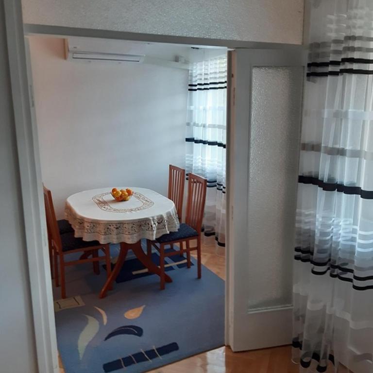 M&Z Apartments - One-Bedroom Apartment - 2