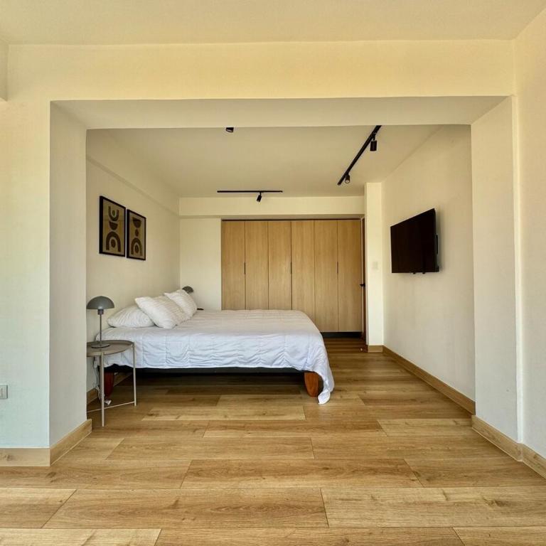Moderno y luminoso 2D y 2B en Las Condes - Two-Bedroom Apartment - 5