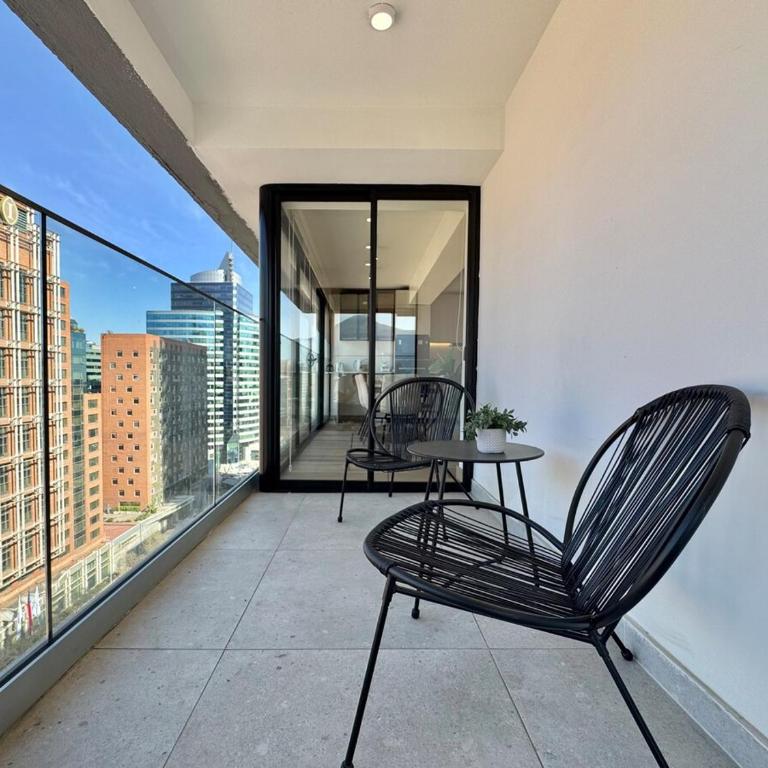 Moderno y luminoso 2D y 2B en Las Condes - Two-Bedroom Apartment - 6