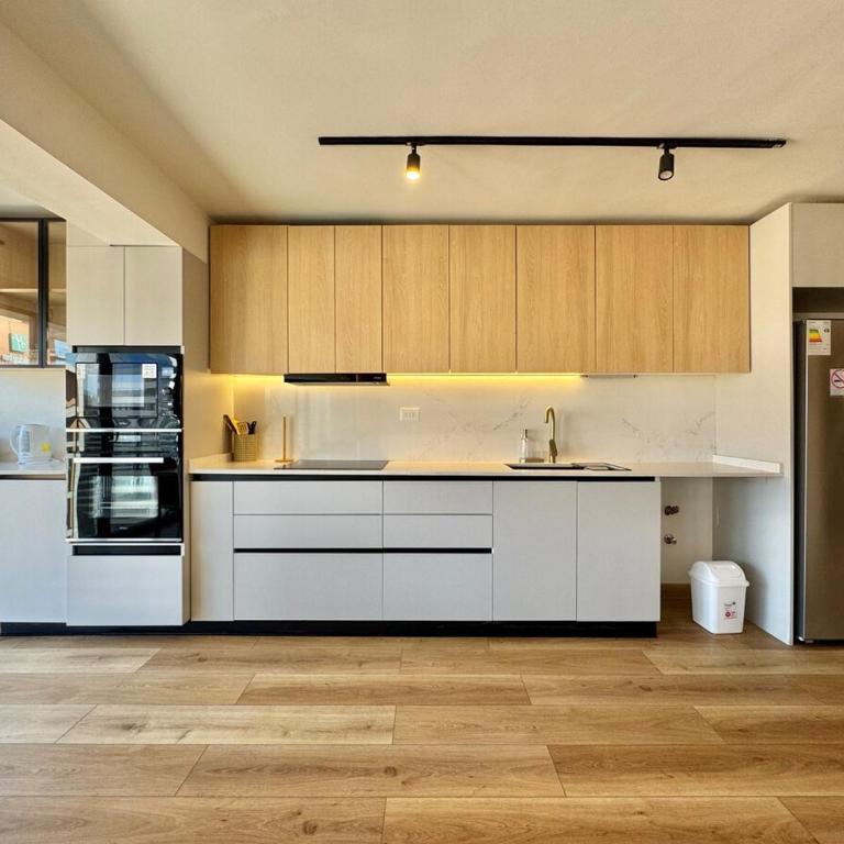 Moderno y luminoso 2D y 2B en Las Condes - Two-Bedroom Apartment - 8