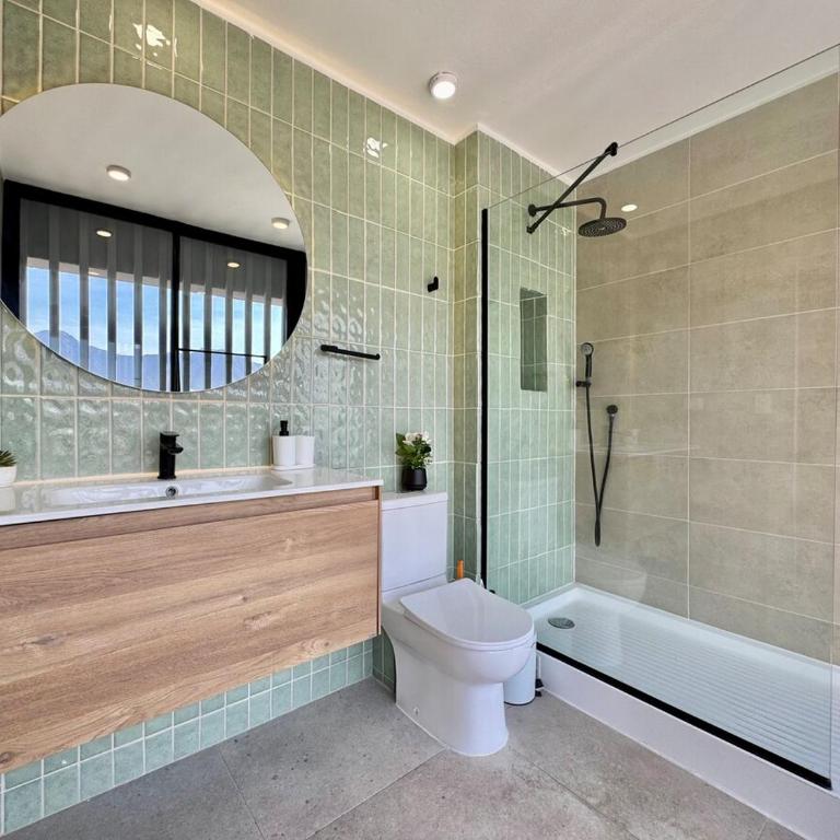 Moderno y luminoso 2D y 2B en Las Condes - Two-Bedroom Apartment - 9