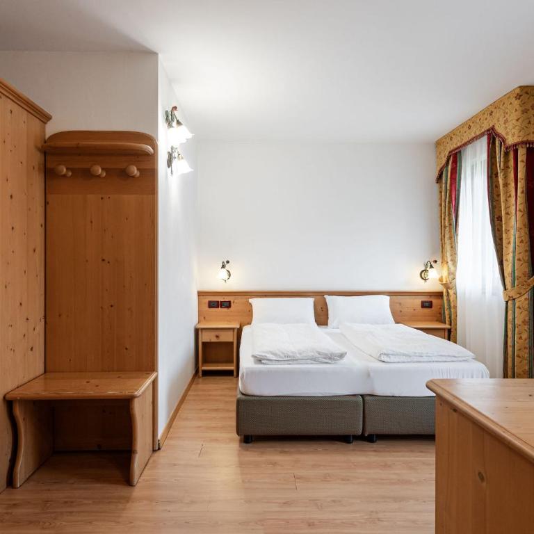Hotel Genzianella - Standard Quadruple Room - 5