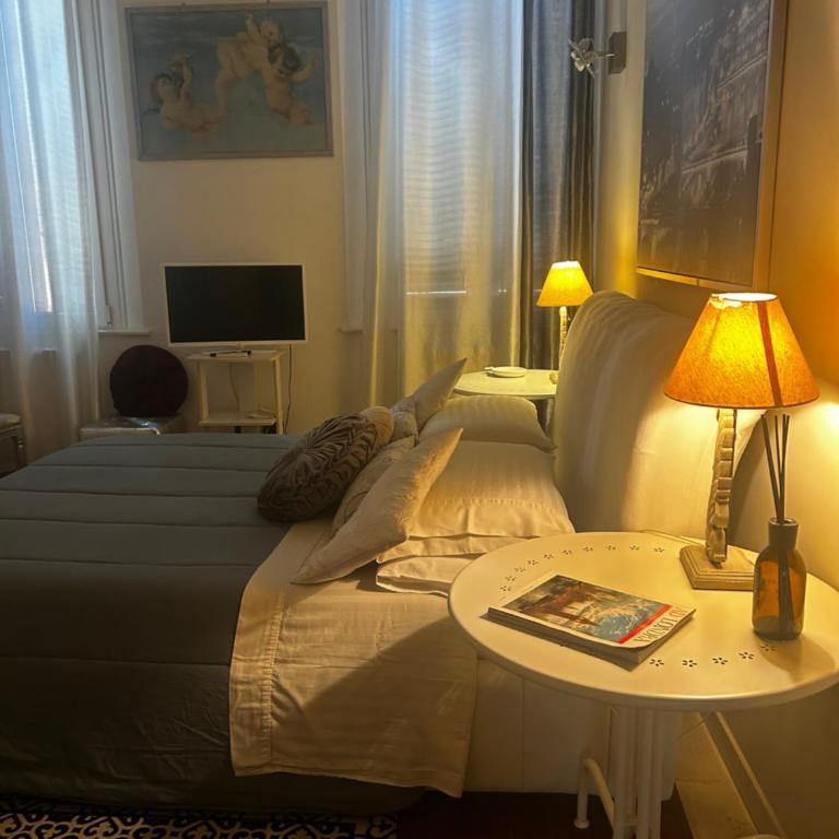 La Suite di Giulia - Ampia Camera Matrimoniale - 3