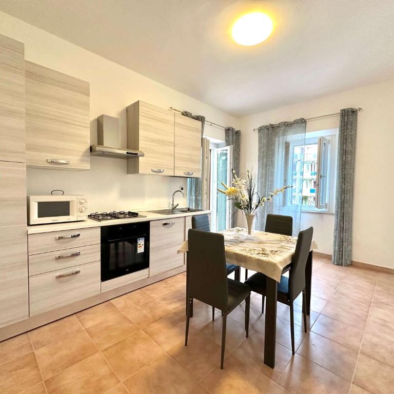 Armony Venus Perugia e Assisi - Appartamento con 3 Camere da Letto e con Balcone - 2